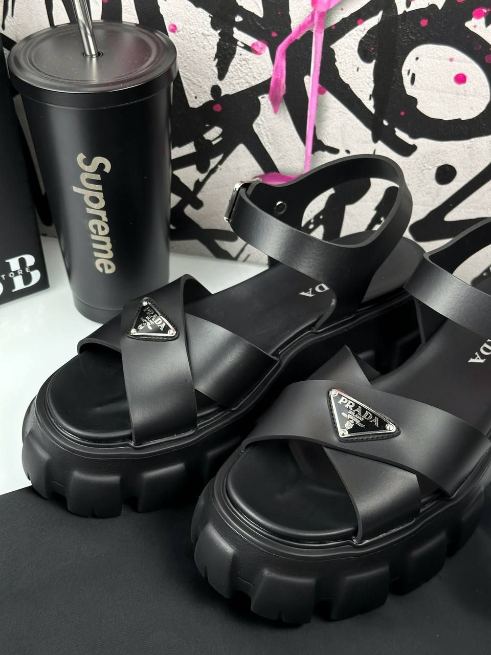 Black sandals with badge, Out of stock, 36