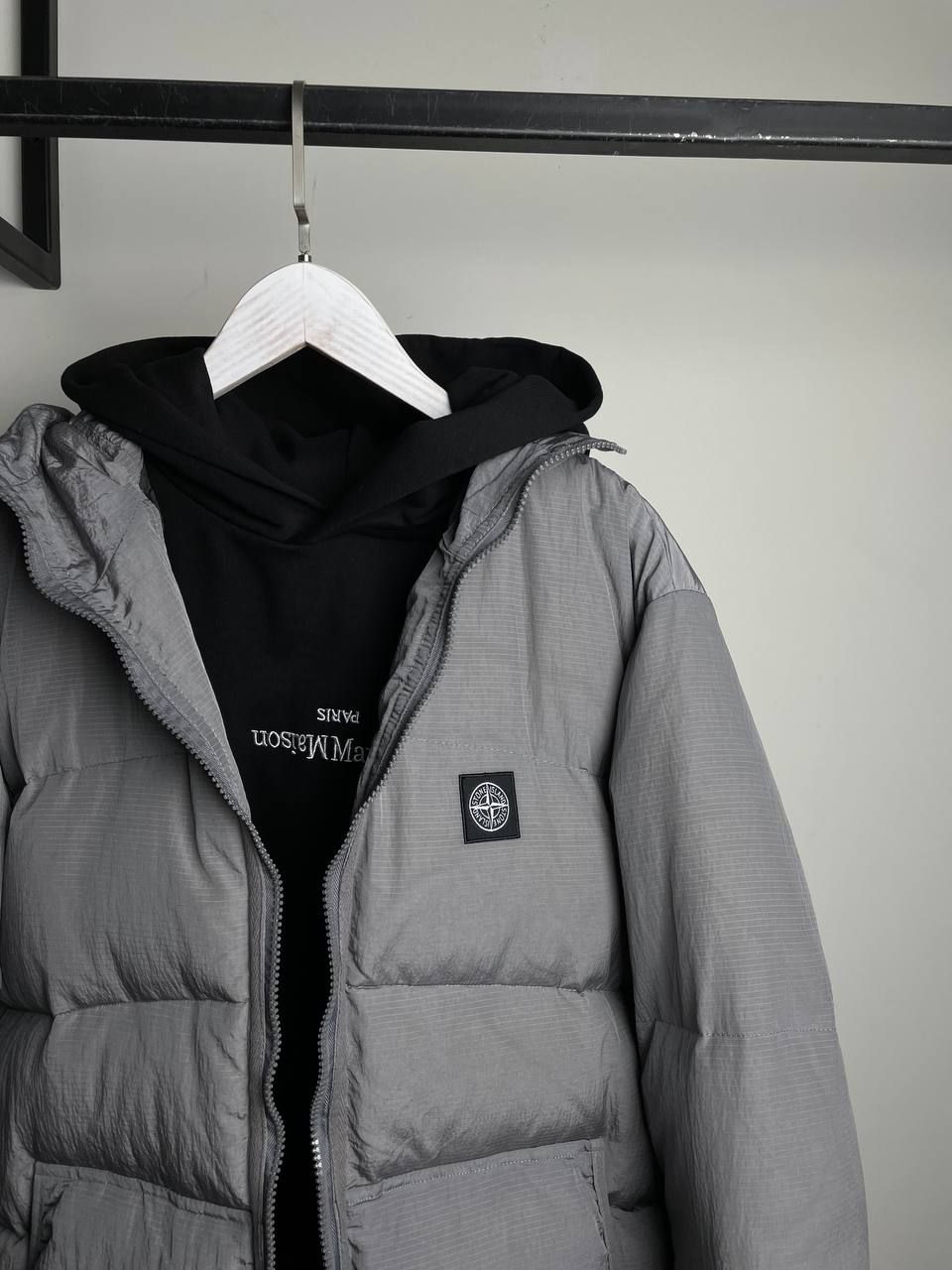 Grey jacket with branded badge, XL