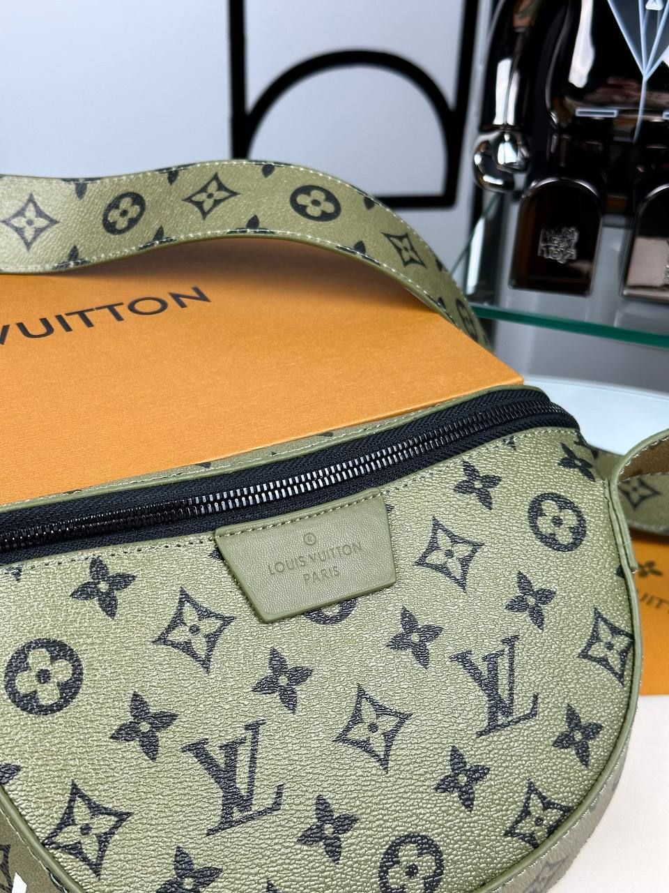 Green bag LV Moon, In stock