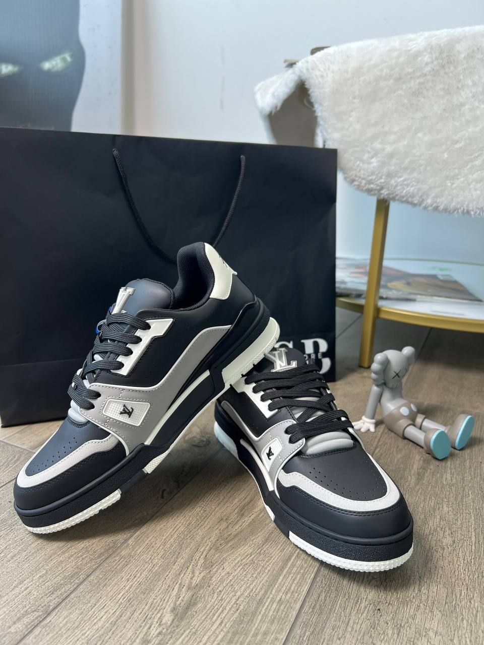 Black leather sneakers with gray inserts, In stock, 46