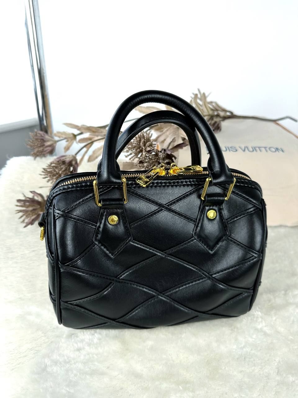 bag black leather, In stock