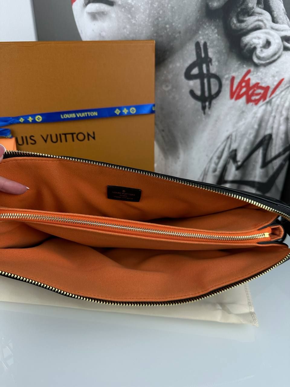 Сумка Louis Vuitton Coussin, В наявності