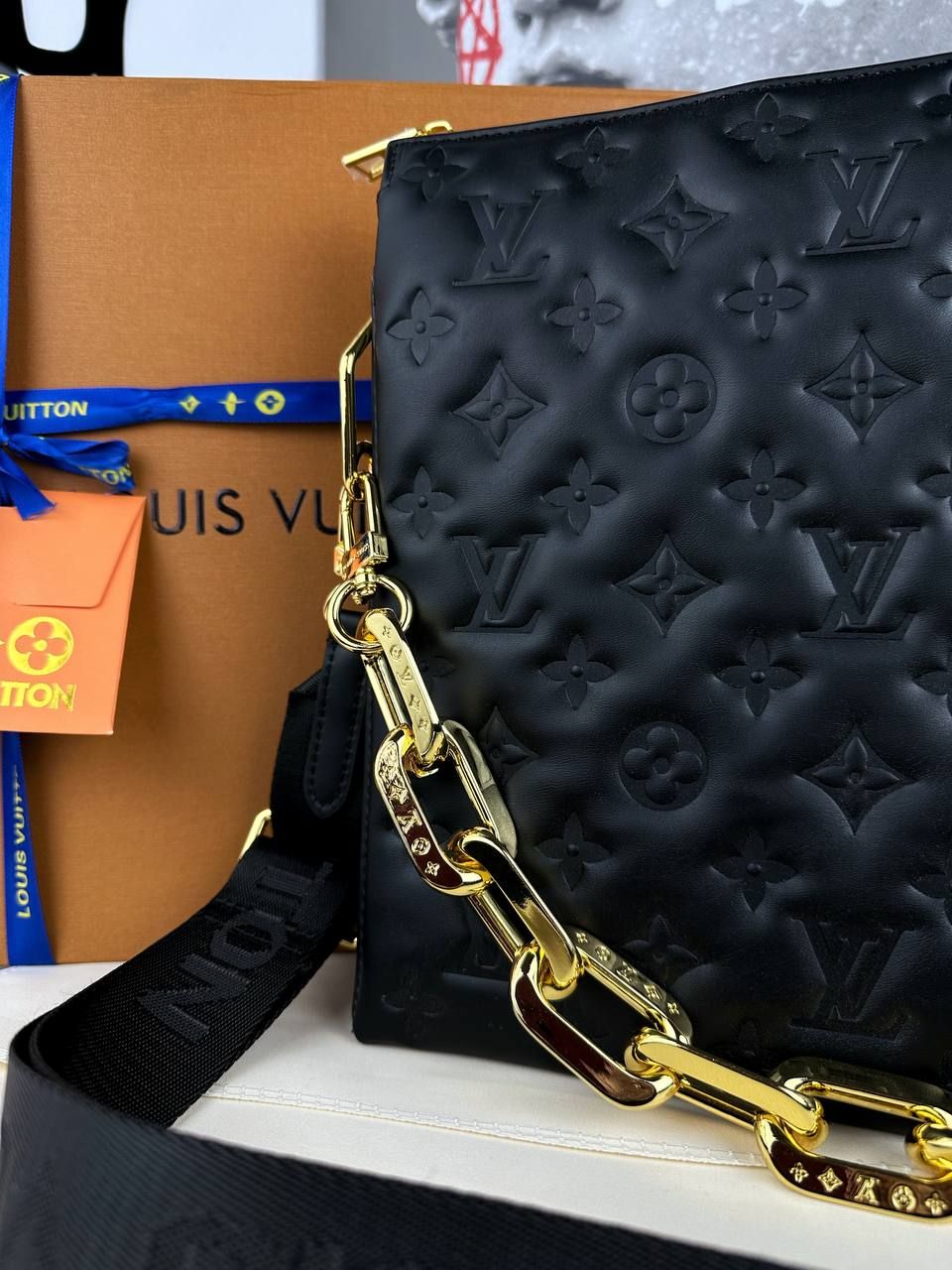 Сумка Louis Vuitton Coussin, В наличии