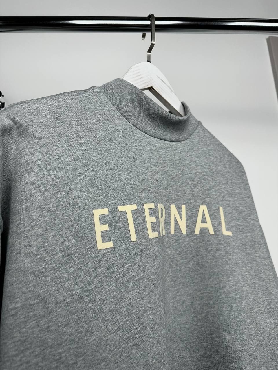 Gray sweatshirt with an inscription on the chest, M