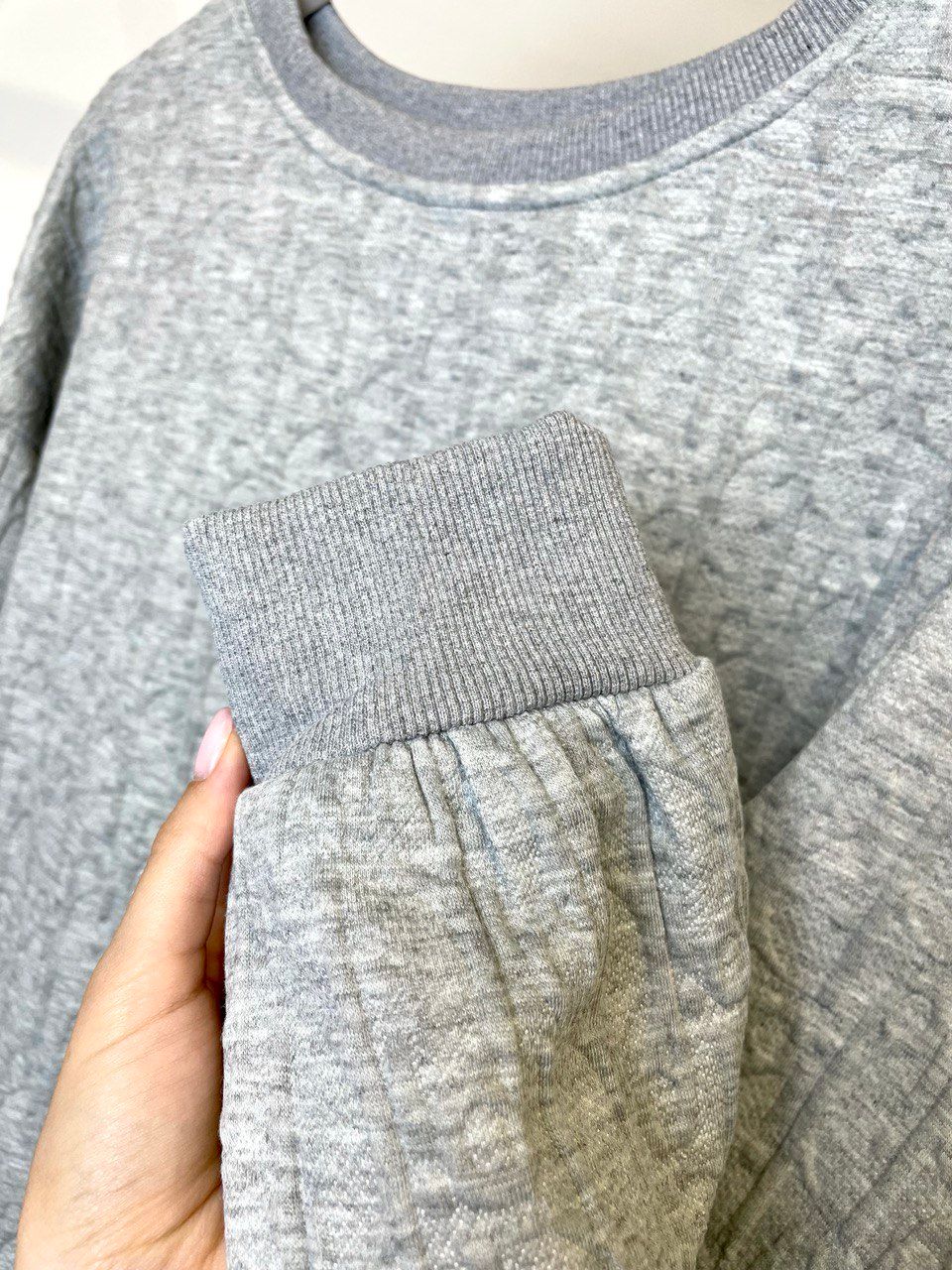 Sweatshirt gray with a pattern, L