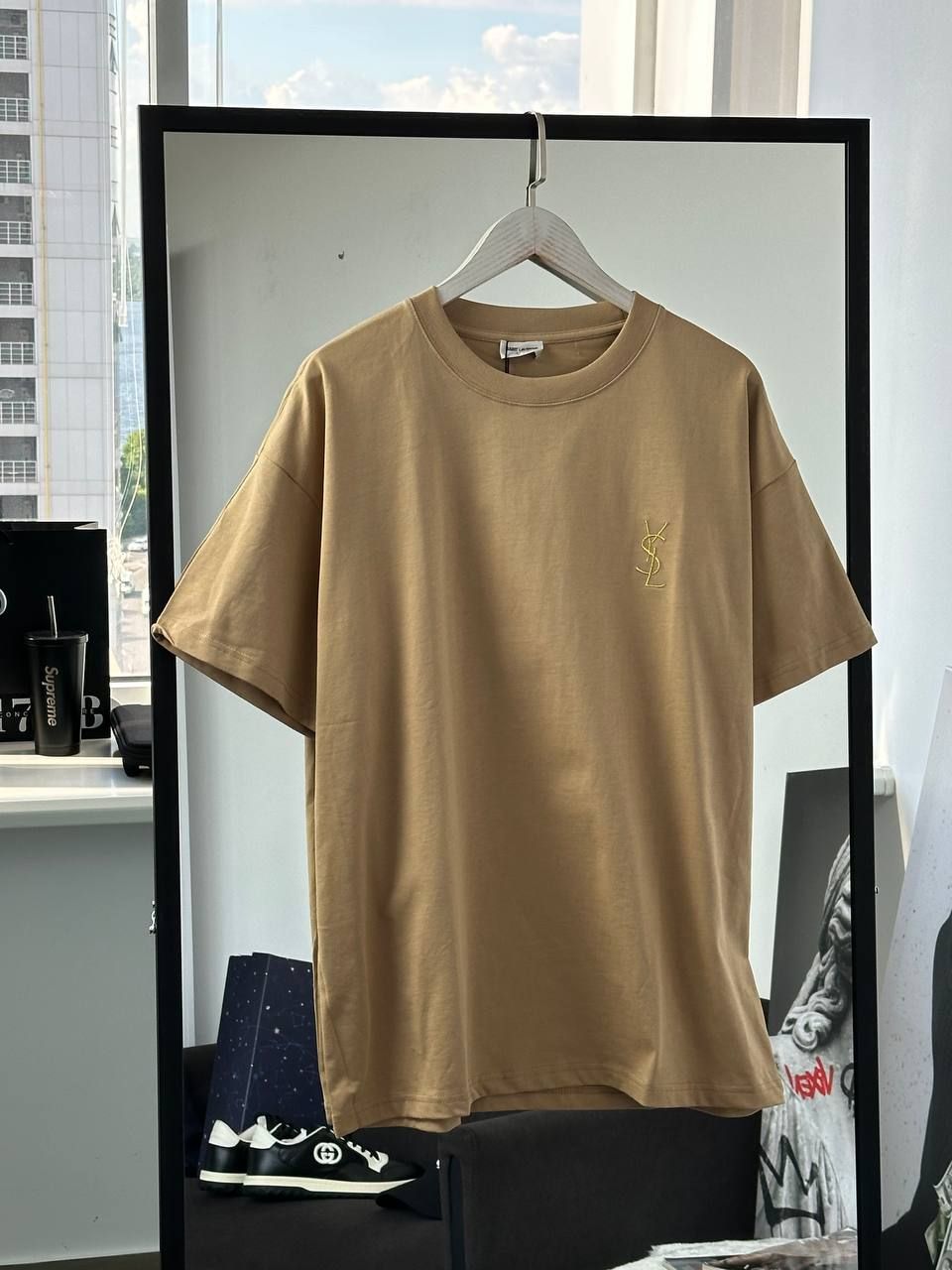 T-shirt beige with gold logo, S