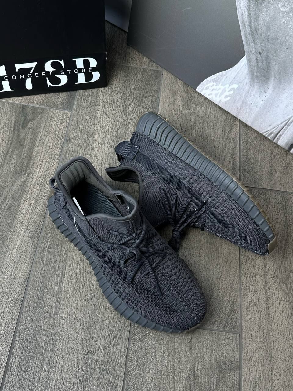 Кроссовки Boost 350 V2 Black Rubber, Нет в наличии, 36