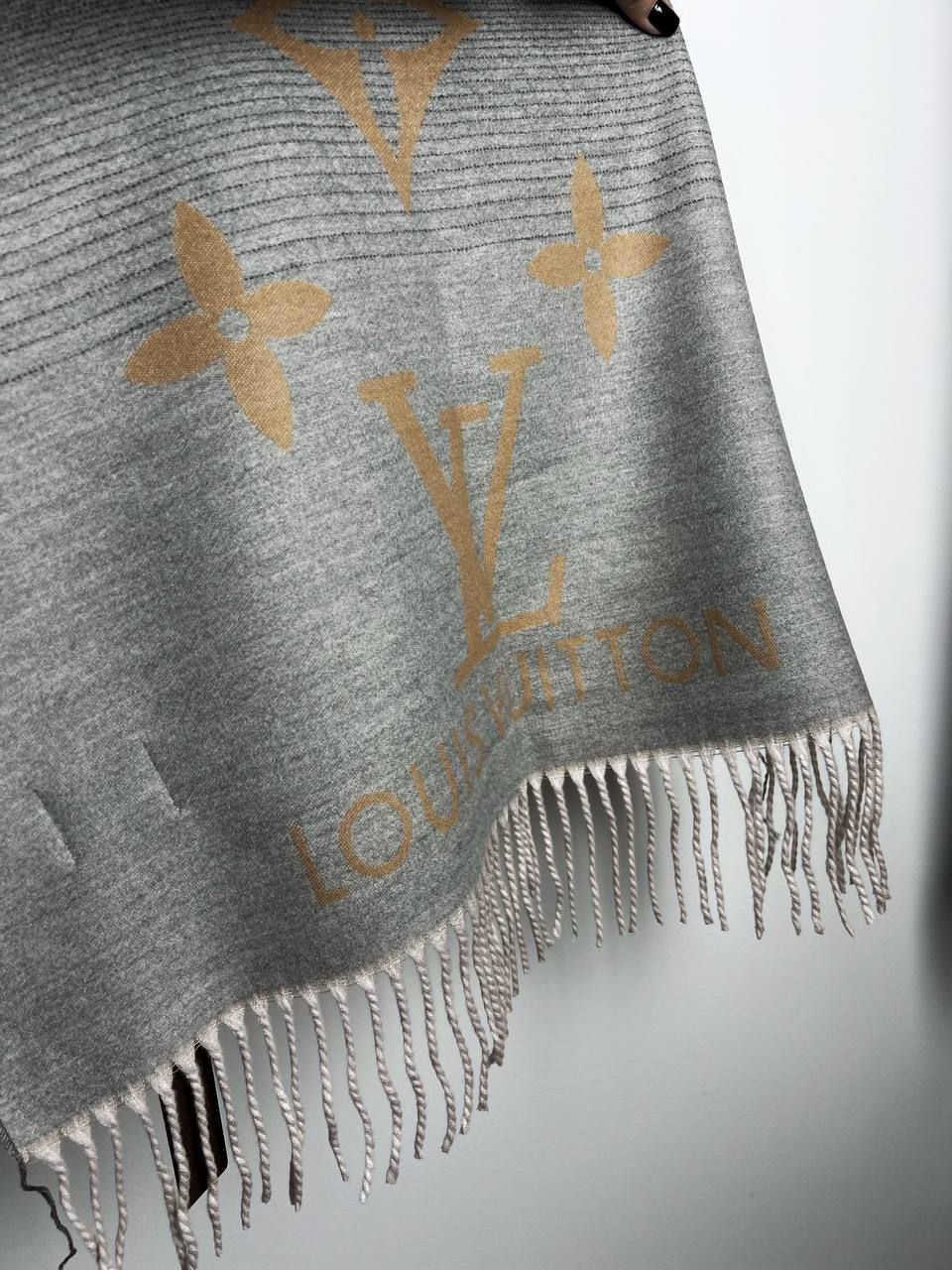 Gray scarf with beige logos, Out of stock