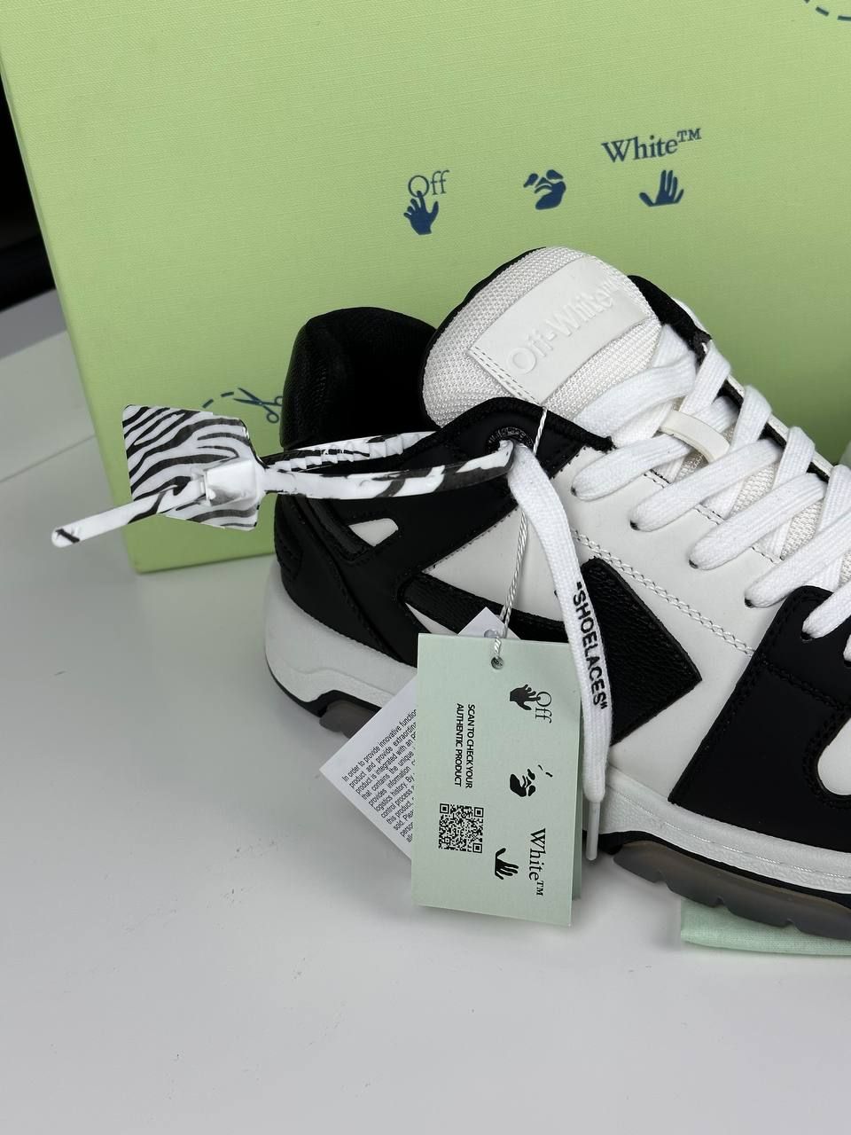 Sneakers black and white, Out of stock, 36