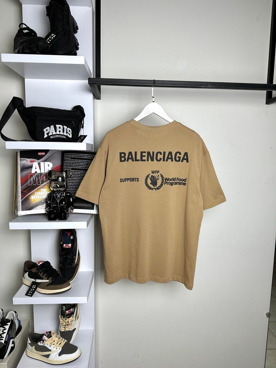 T-shirt brown with logo WFP, L