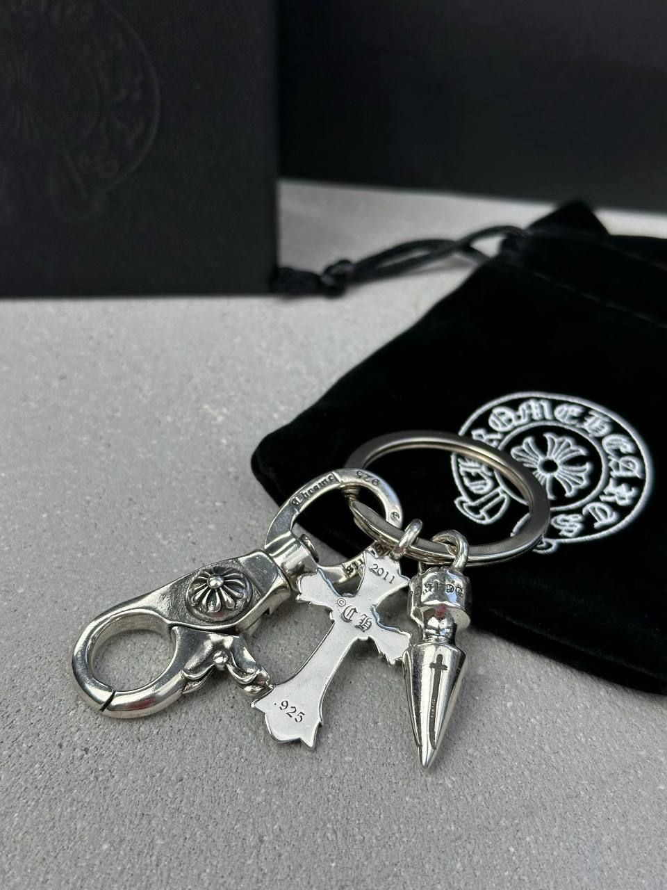 Keychain with cross and thorn, In stock