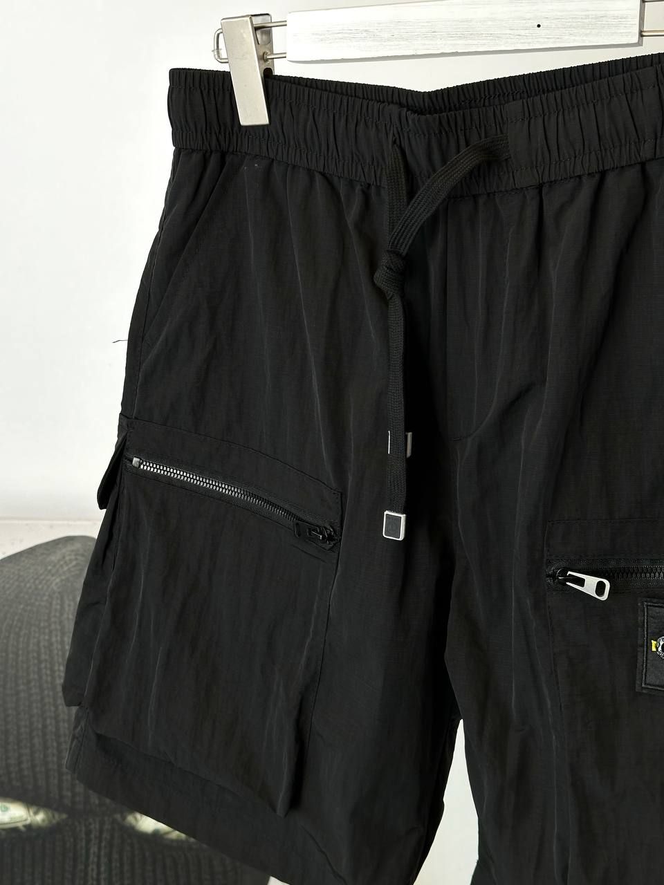 Black raincoat shorts with pockets, M