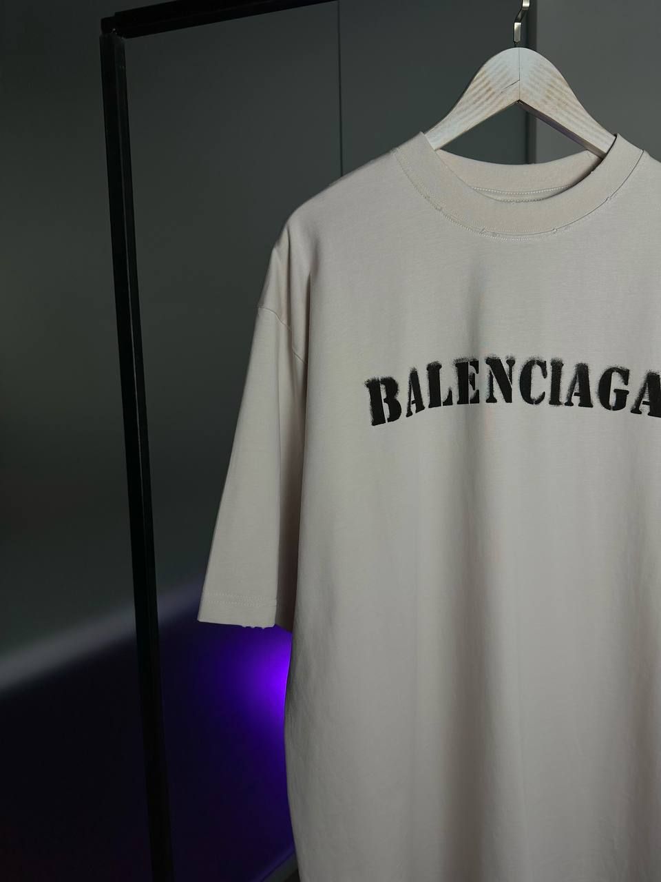 Beige T-shirt with black lettering, S