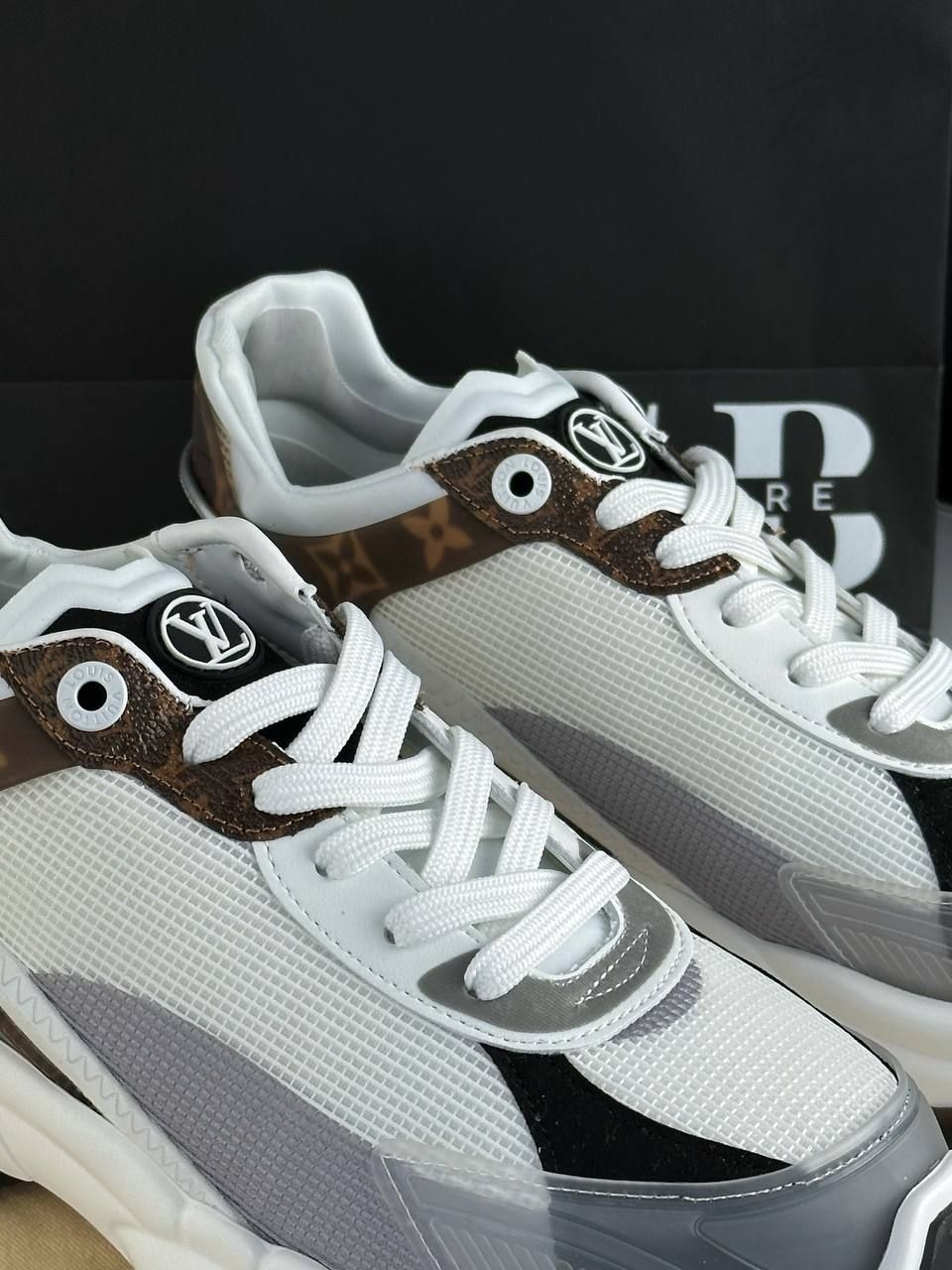 Sneakers white with brown insert, Out of stock, 36