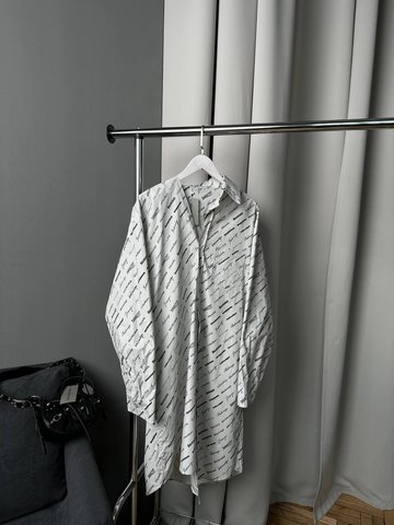 Сукня-сорочка біла з написами, M