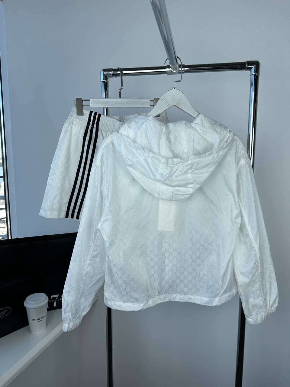 Suit white jacket and shorts, L