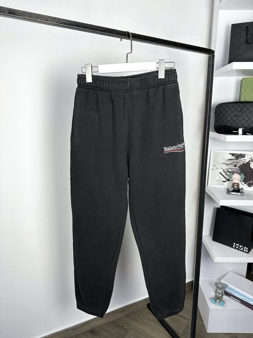 Graphite pants with inscription, L