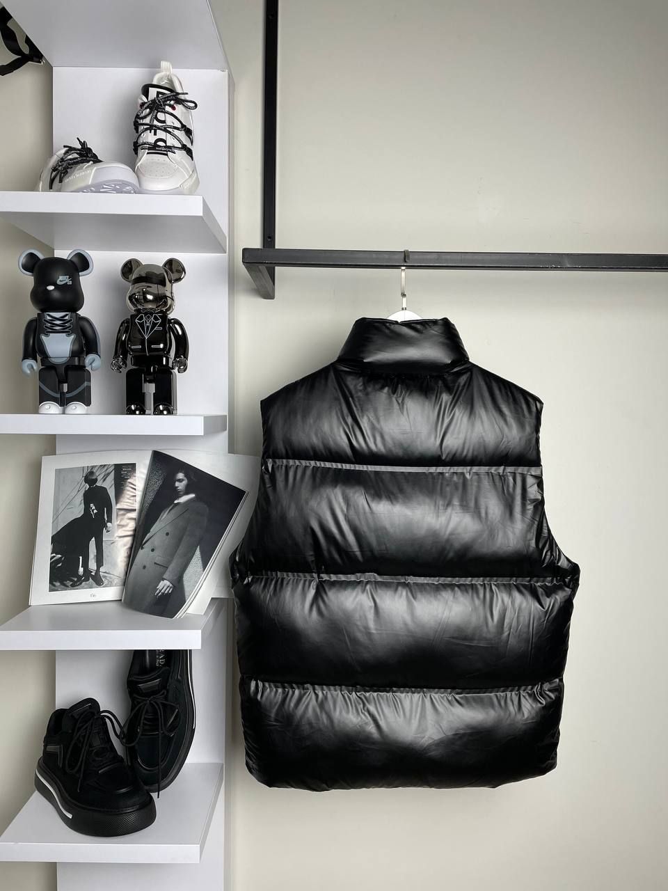 Black puffy vest, S